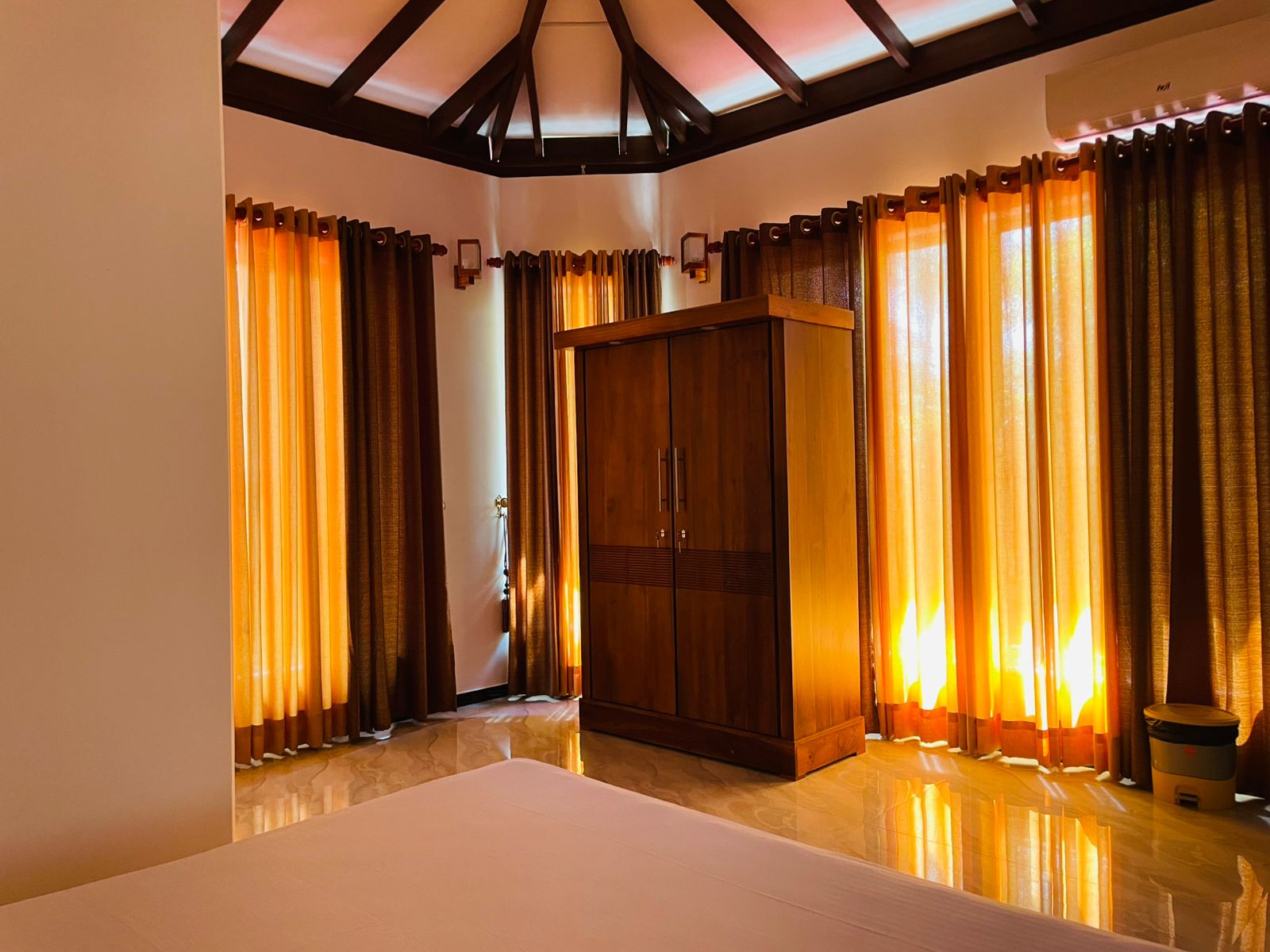 WhatsApp Image 2025-12-25 at 13.37.02 (1)